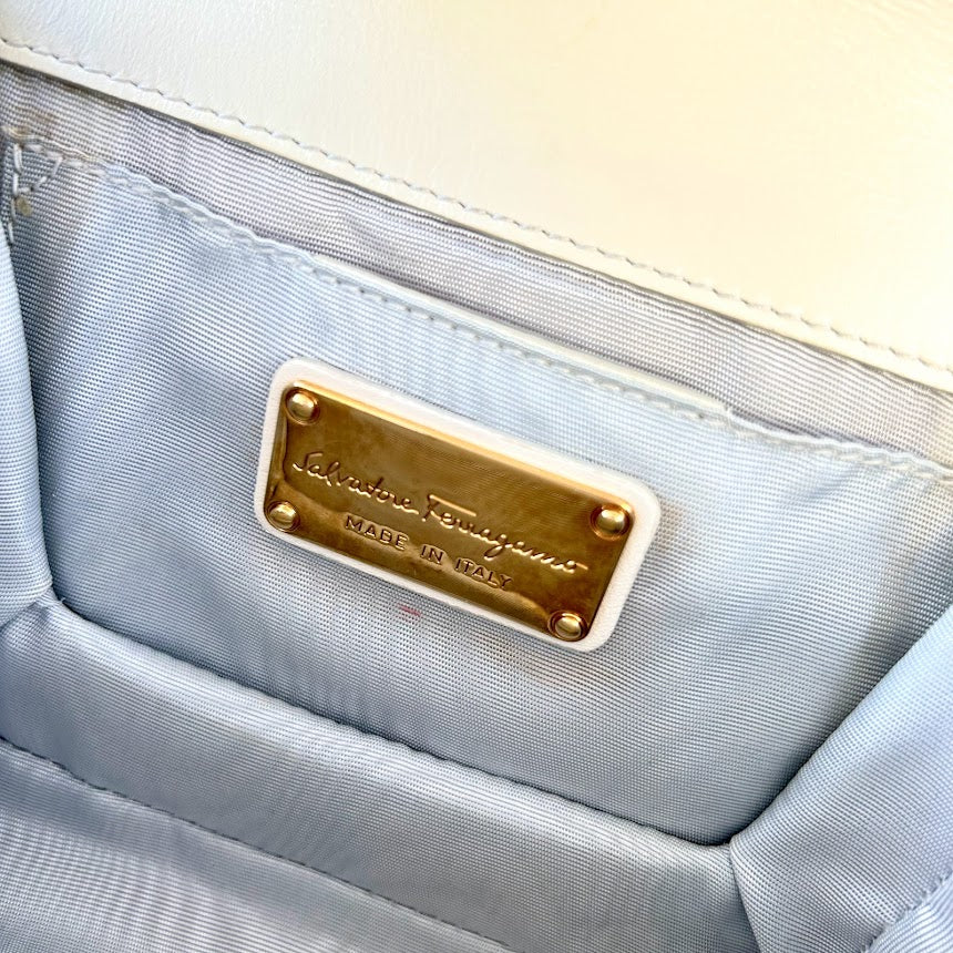 Salvatore ferragamo ginny outlet bag