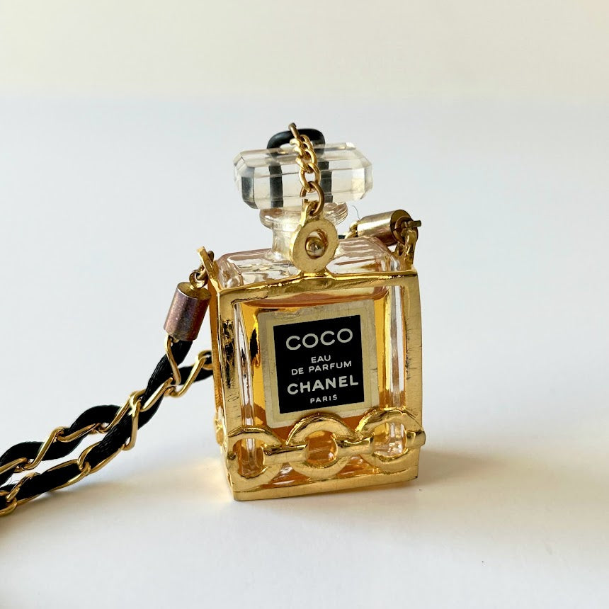 chanel perfume necklace