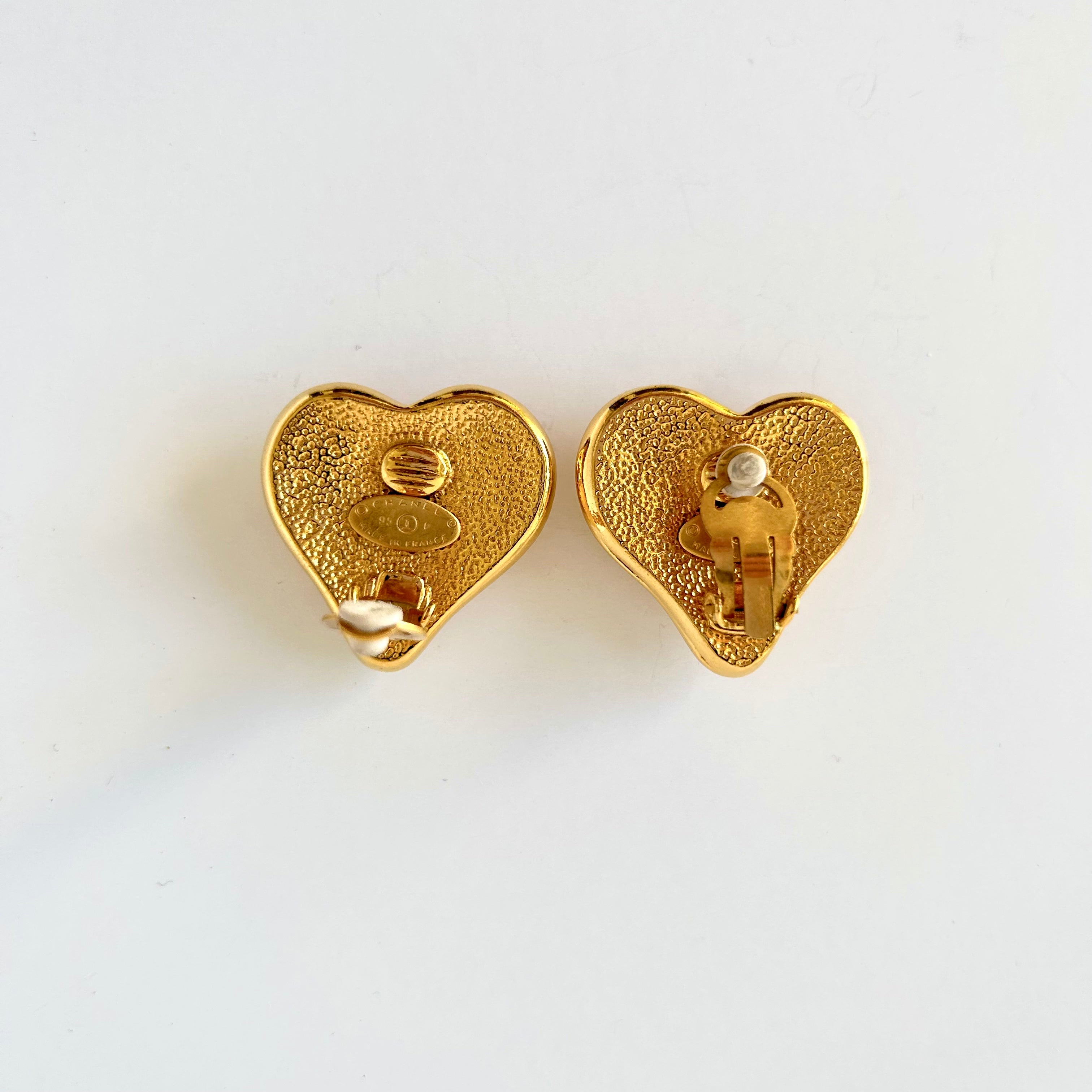 Chanel Vintage Heart Shaped Earrings – Coconana