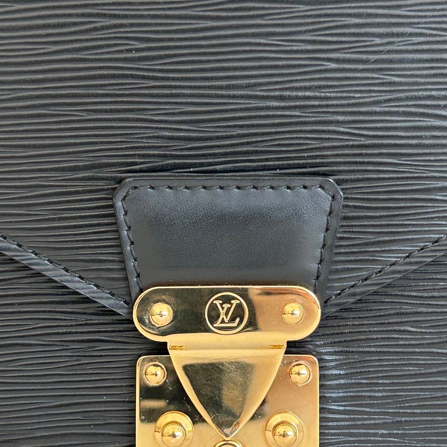 LV Epi Serviette Ambassadeur Briefcase